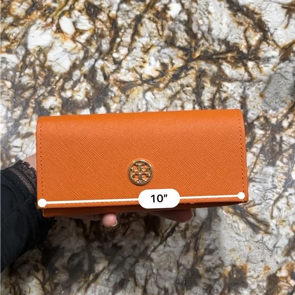 Orange Tory Burch sunglass case - Picture 7 of 7